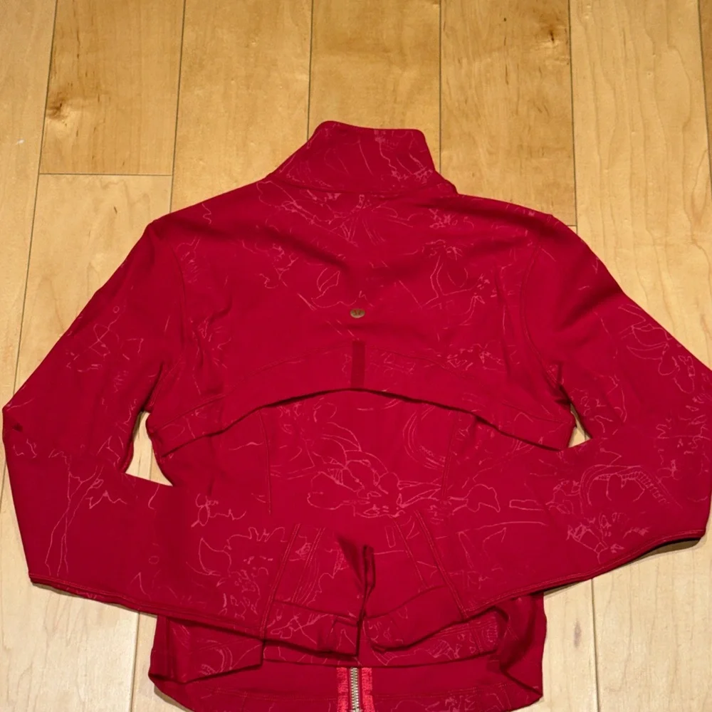 Cropped Define Jacket (Year of Snake Emboss) - Picture 2 of 4